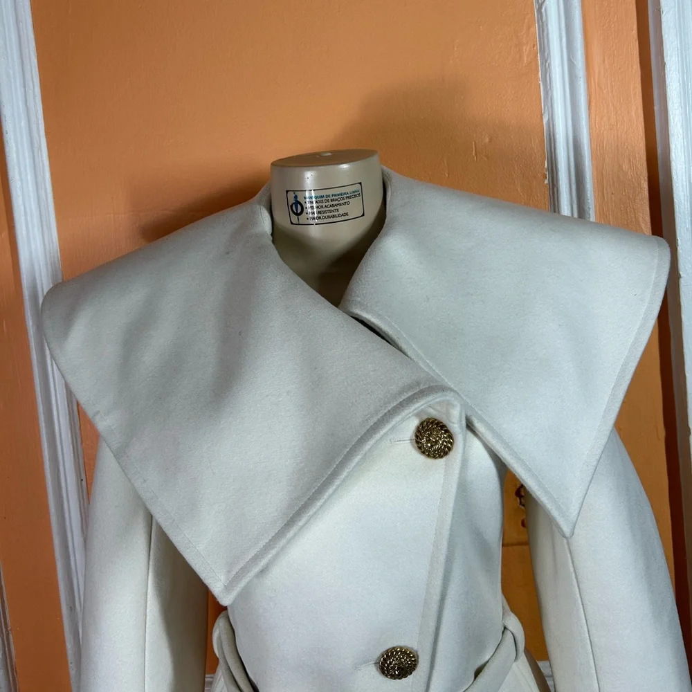 Balmain
belted wool jacket - Picture 2 of 15